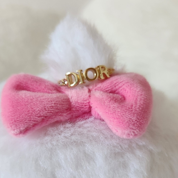 Ring - Picture 3 of 3